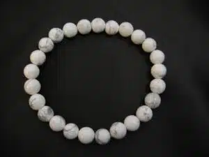 0,8cm gemstone bracelace Howlite White