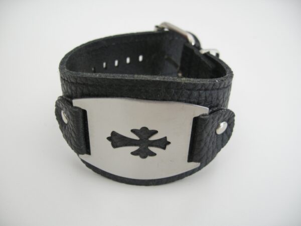 bracelet with metal plate Cross