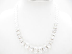 Crystal necklace with diamonds white