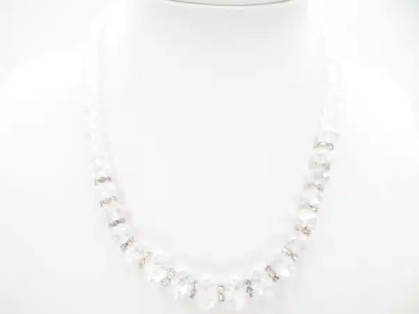 Crystal necklace with diamonds white