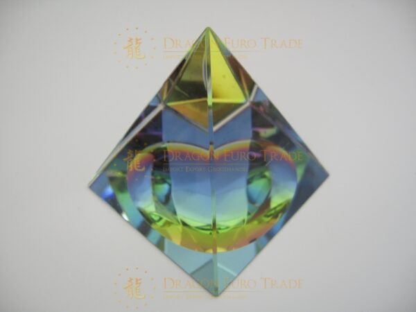 Crystal pyramide colored 4x4