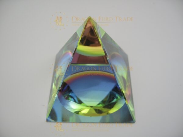 Crystal pyramide colored 7x7