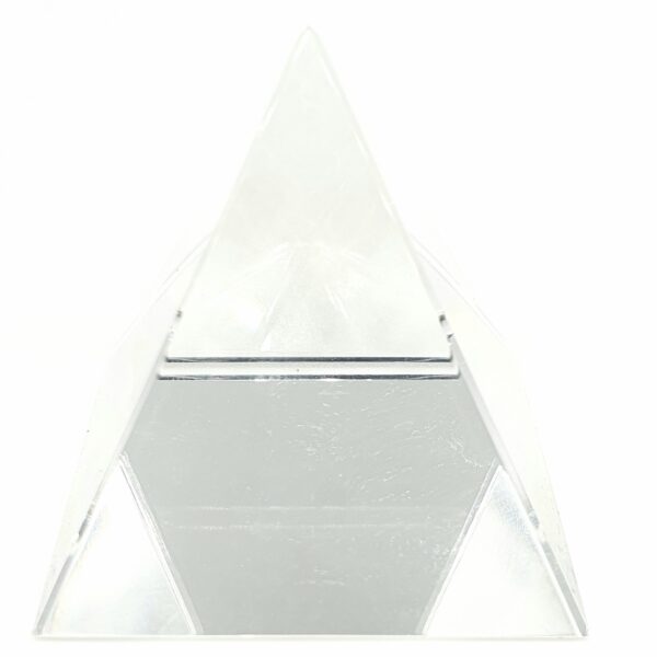 Crystal pyramide white 4x4