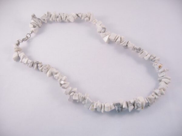 Gem stone necklace 45cm Howlite White