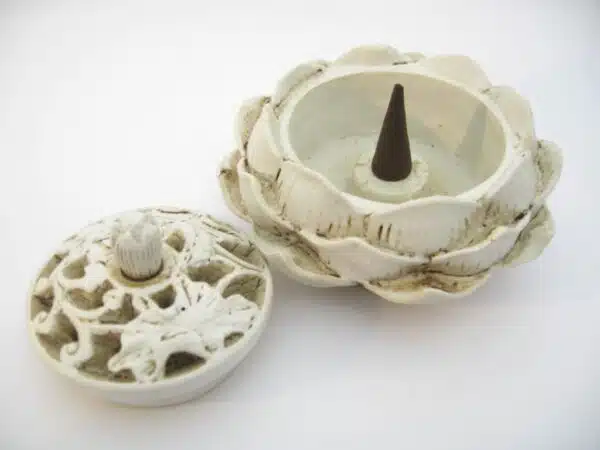 Lotus incense/conesburner white