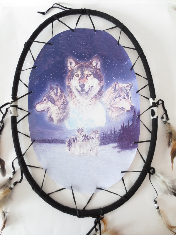 Oval Dreamcatcher 3 wolves head