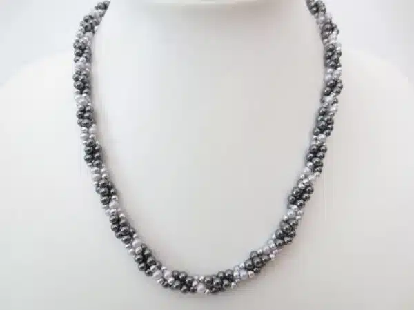 Silver beads neckalce