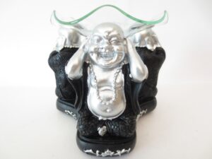 3 happy buddhas 'hear, see, silence' oilburner