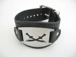 bracelet with metal plate Swords