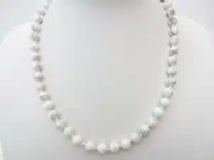 0,8cm stone beads necklace howlite