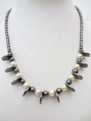 white-black balls necklace