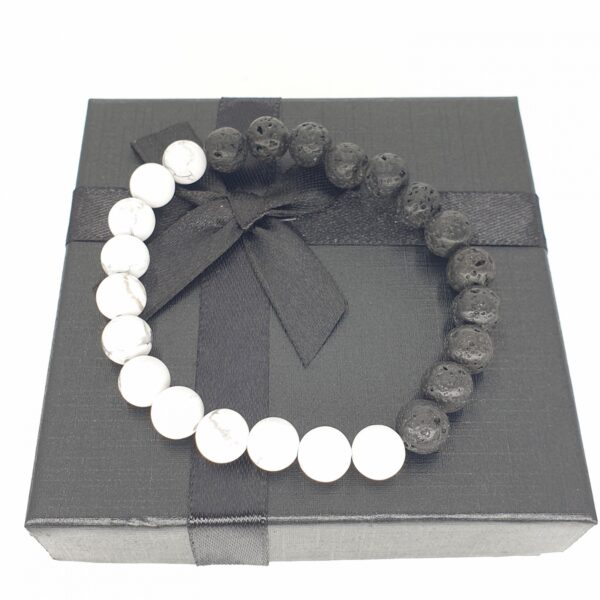 8mm Yin Yang Bracelet with Gift Box - Howlite and Lava Stone