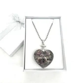 Heart-Shaped Mixed Quartz Pendant Necklace with Gift Box