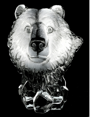 Crystal Glass Bear Head Statue – 18 cm