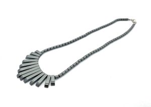 Elegant Graduated Fringe Beads Hematite Necklace