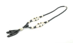 Elegant Hematite Necklace with Pearls