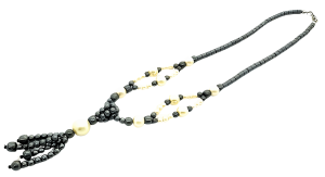 Elegant Hematite Necklace with Pearls